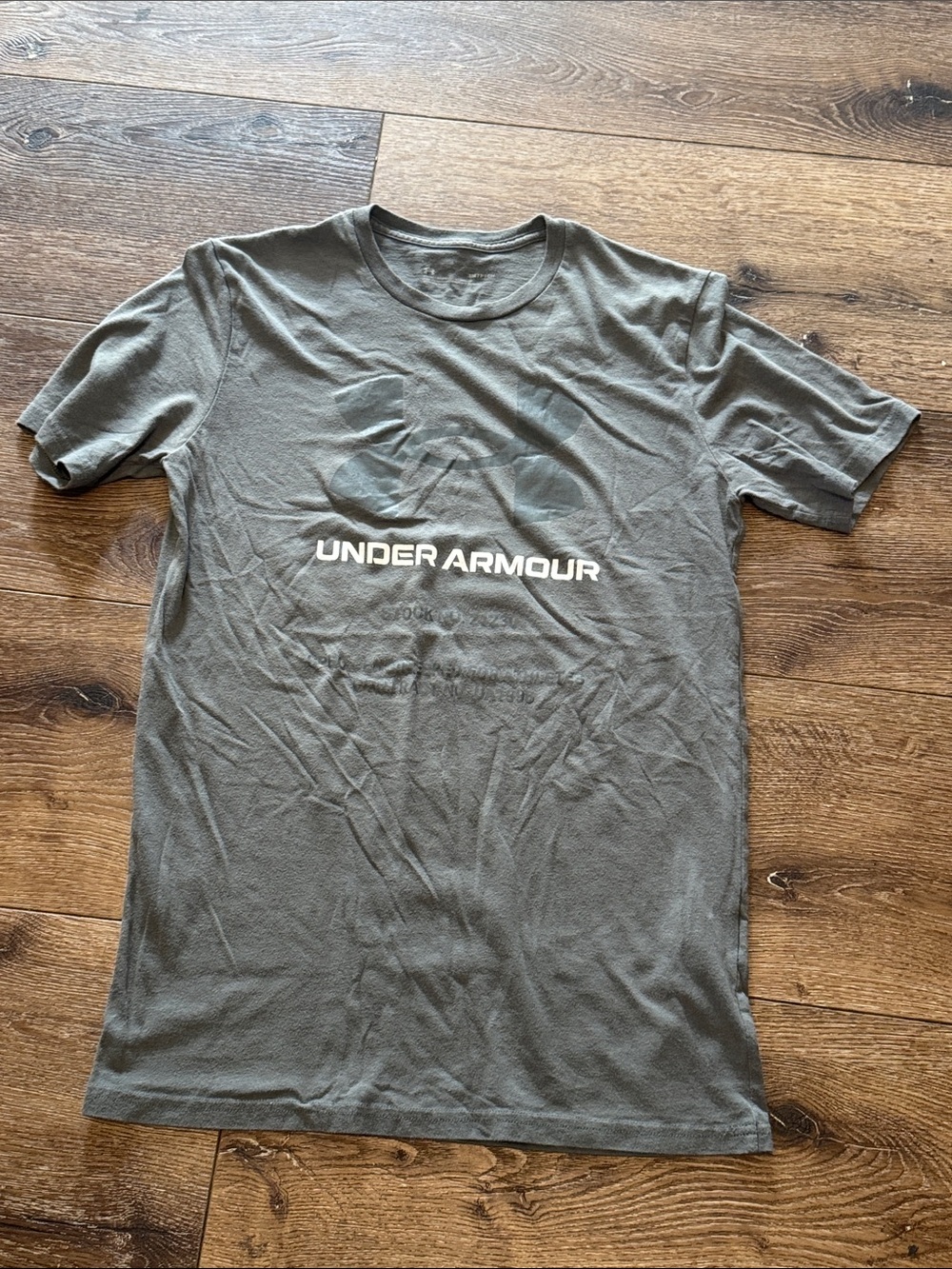 Under armour gray tshirt sml